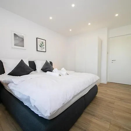 71 Qm - 3 Bedroom - * Dusseldorf